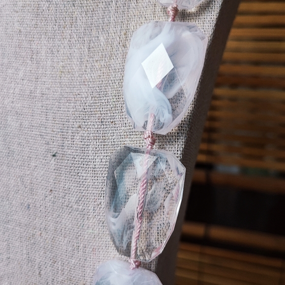 Long Vintage Faceted Swirled White Lucite Chunky Necklace Pink Knotted Cord EUC - Picture 5 of 16